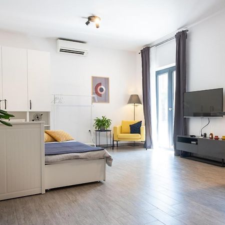 Studio Apartment Les - 4 Min Walk From Amphiteatre Pula Exterior foto