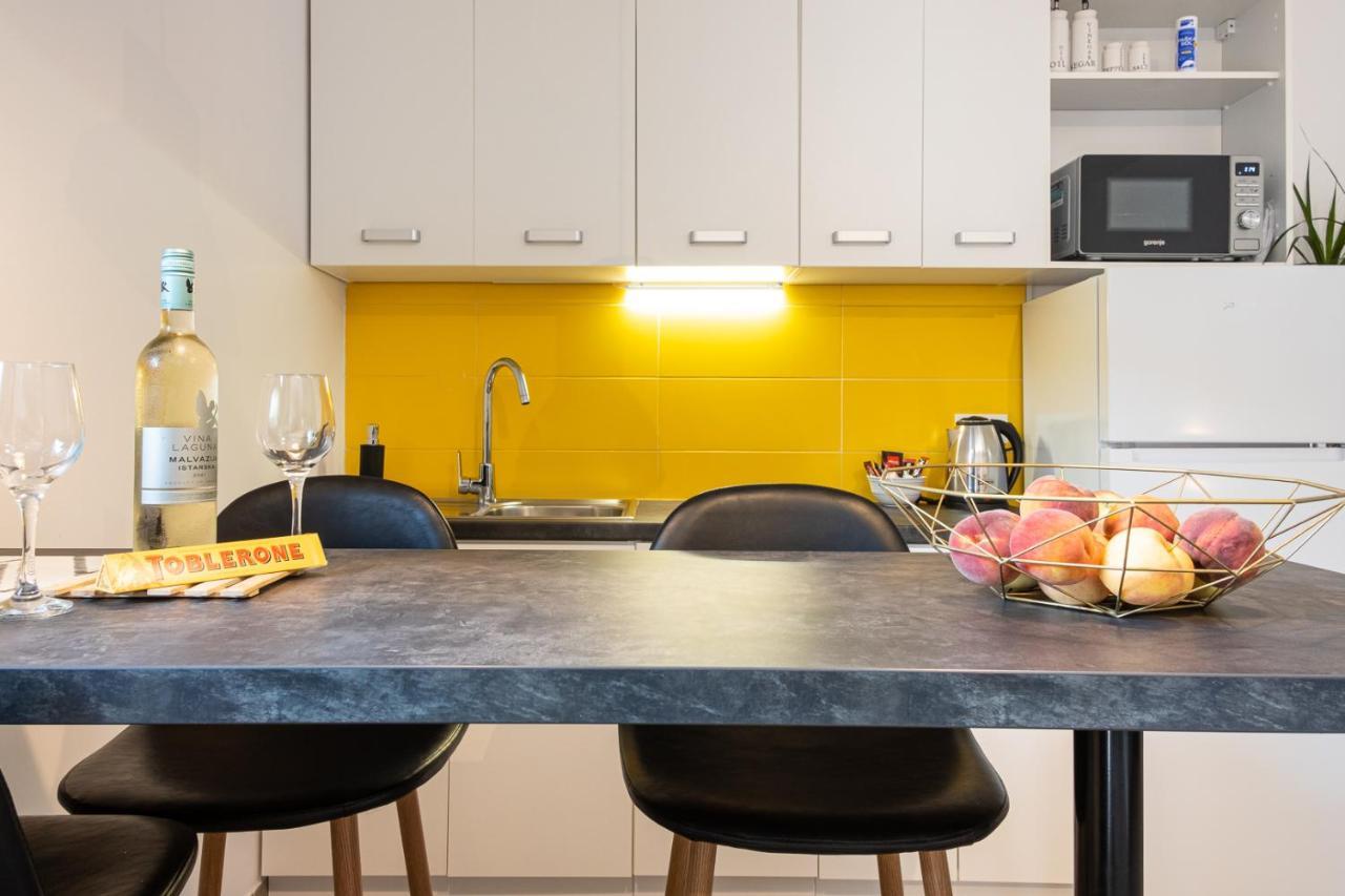 Studio Apartment Les - 4 Min Walk From Amphiteatre Pula Exterior foto